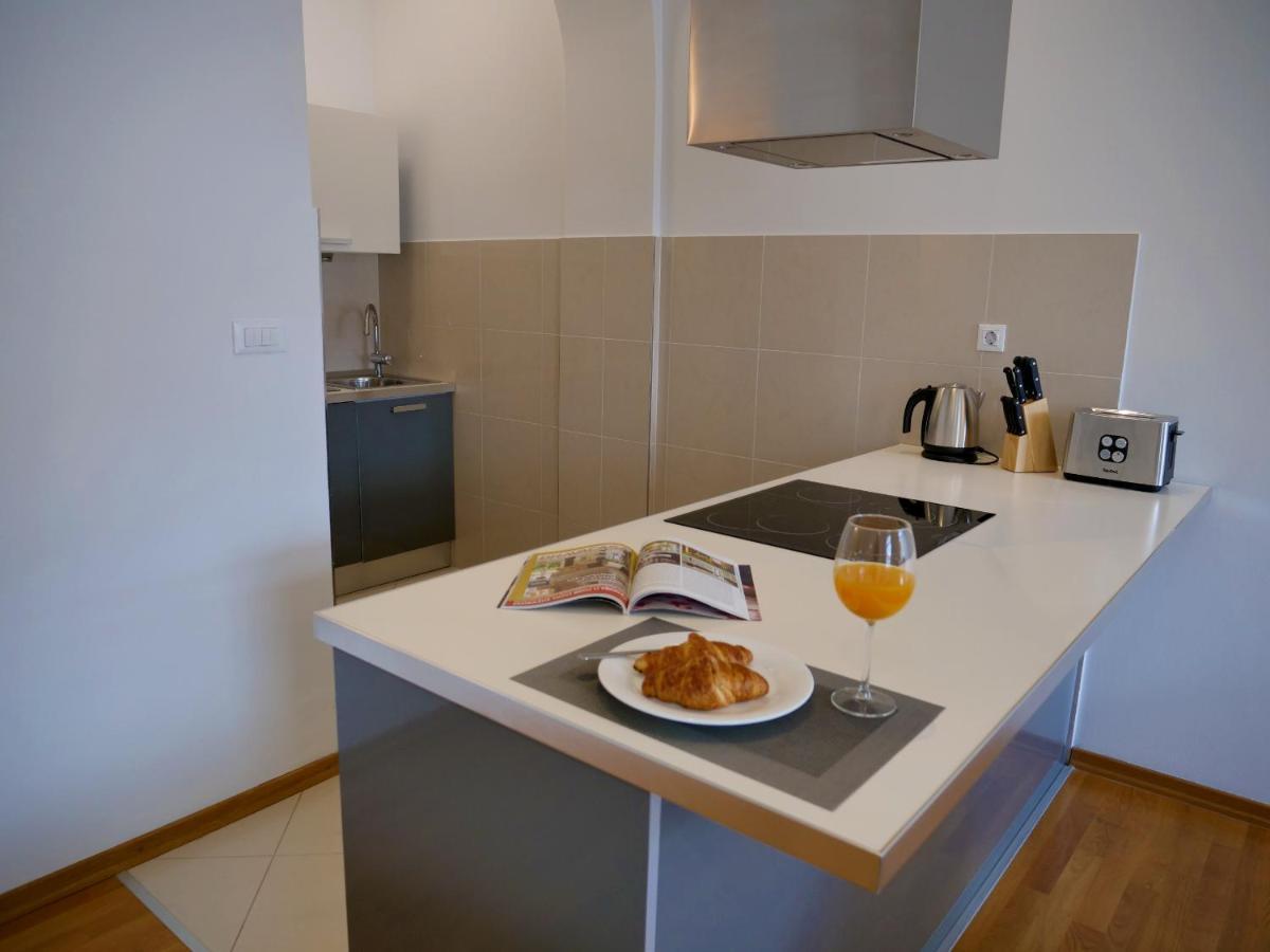 Furioso Apartments Spalato Esterno foto